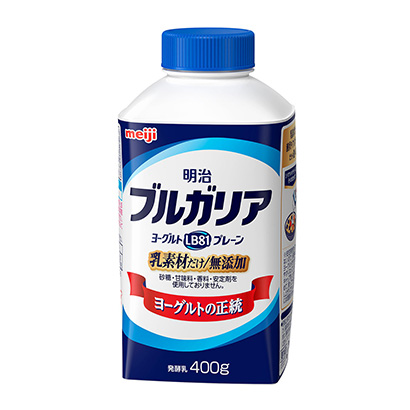 明治保加利亞酸奶純?nèi)樗夭牟惶砑用髦翁瘘c(diǎn)酸奶包裝設(shè)計(jì)(圖1)